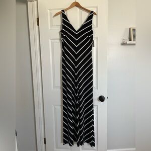 Ralph Lauren Black and White Sleeveless V-Neck Maxi Dress